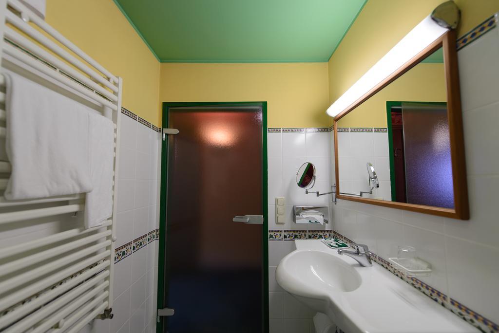 גריסקירכן Gasthof Hotel Zweimueller חדר תמונה