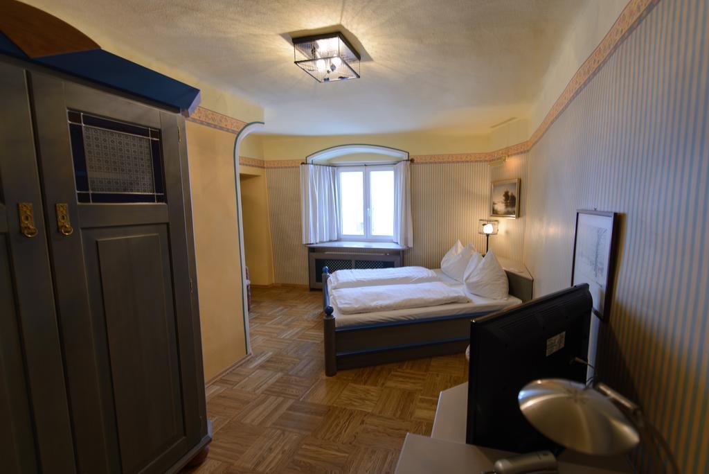 גריסקירכן Gasthof Hotel Zweimueller חדר תמונה