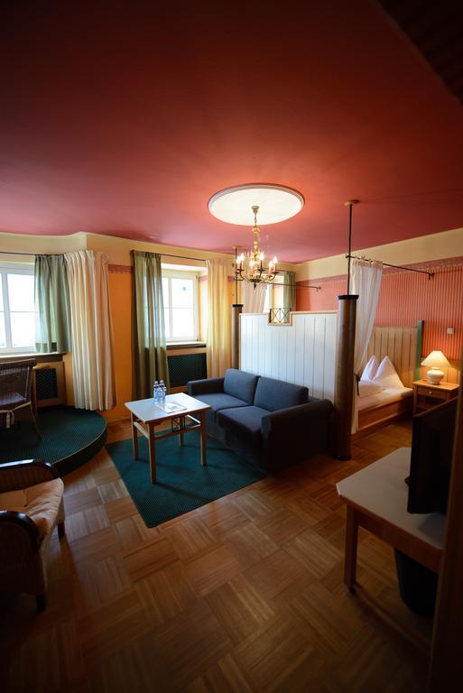 גריסקירכן Gasthof Hotel Zweimueller חדר תמונה
