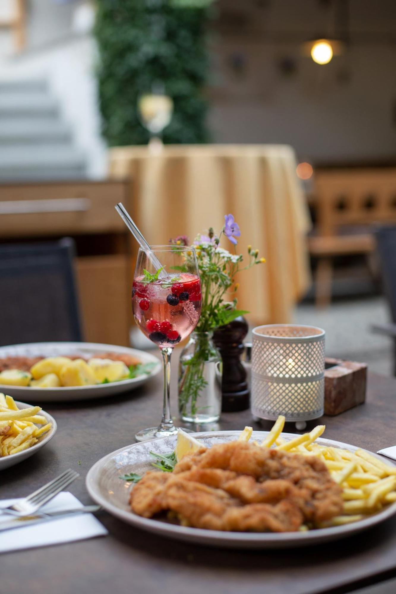 גריסקירכן Gasthof Hotel Zweimueller מראה חיצוני תמונה