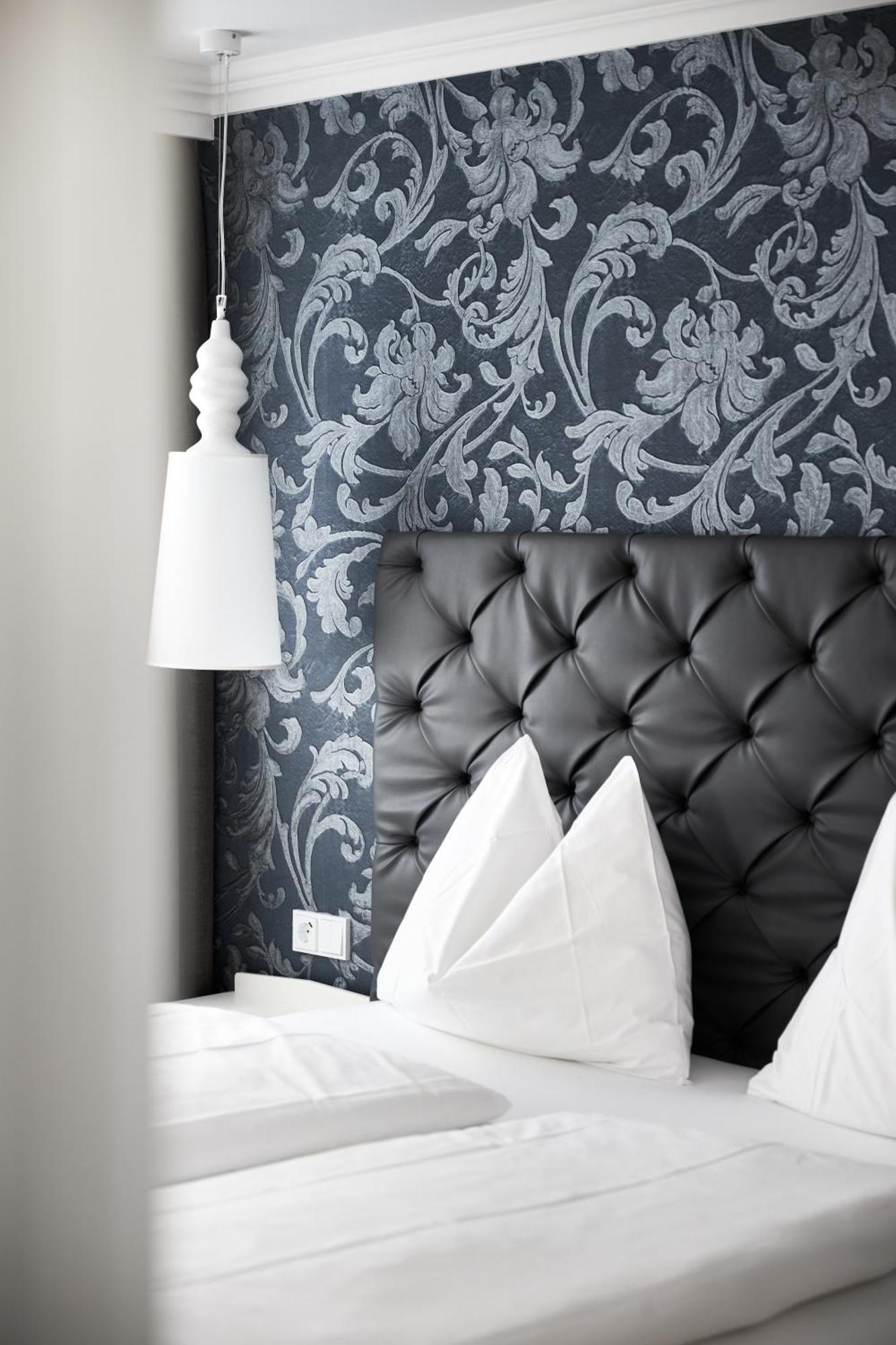 גריסקירכן Gasthof Hotel Zweimueller מראה חיצוני תמונה
